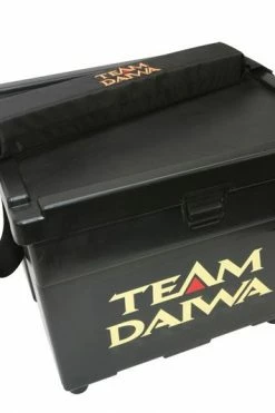 Daiwa Seat Box Medium & FOC Padded Strap - Seat boxes