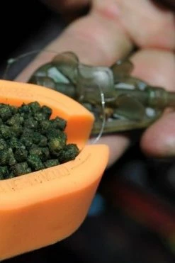 Guru X-Press Method Mould - Method moulds -Coarse Fishing Store 1318281121 3