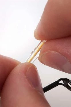 Korum Starlight Holder Multi-fit - Isotopes & starlites -Coarse Fishing Store 1414016127 KXRA33 SEQ 06 FOR WEB