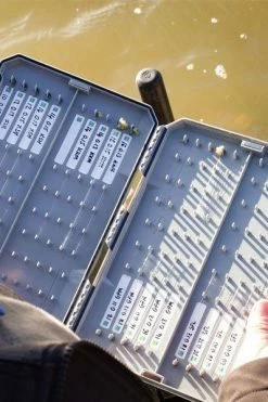 Preston Innovations Absolute All-Round Hooklength Box - Rig & hook storage