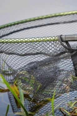 Guru Duel 600 Specimen Net - Landing nets 15 Guru Duel 600 Specimen Net - Landing nets -Coarse Fishing Store nqcmach2637419030381297605