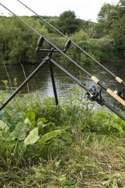 Korum River Tripod - Rod rests -Coarse Fishing Store zcegd21r636143920718451842